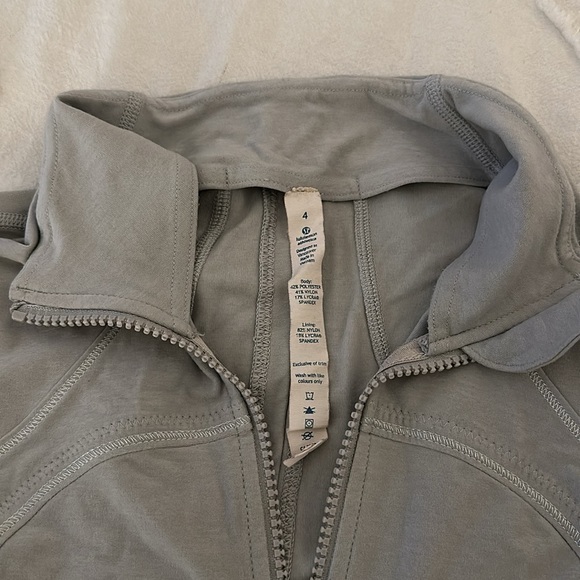 Lulu zip up - Picture 2 of 4